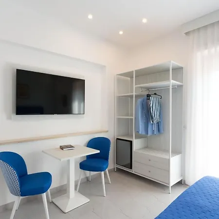 Tofani - Luminoso Con Terrazzo Panoramico *