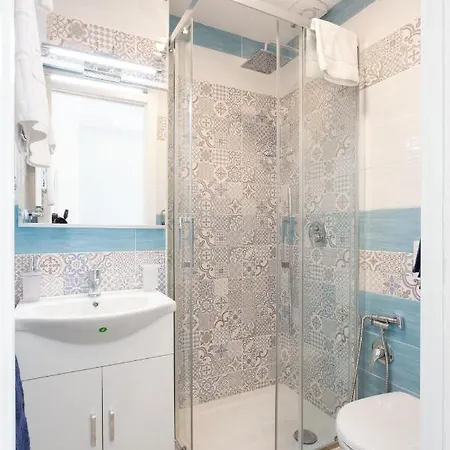 Tofani - Luminoso Con Terrazzo Panoramico * Сорренто