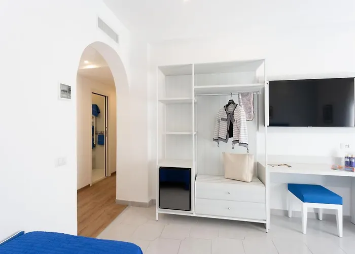 Tofani - Luminoso Con Terrazzo Panoramico